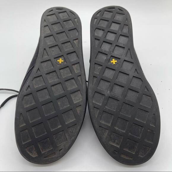 Dr. Martens Black Lace Up Shoes, Size 6L. In excellent condition! - Picture 8 of 9